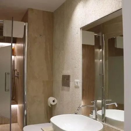Trevi Fountain Luxury Flat Apartment