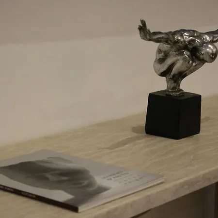 Trevi Fountain Luxury Flat *
