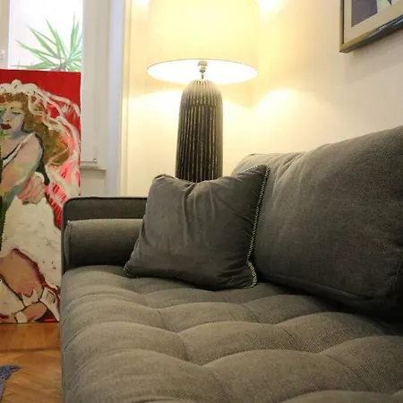 Trevi Fountain Luxury Flat Apartman