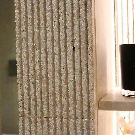 Trevi Fountain Luxury Flat Apartman